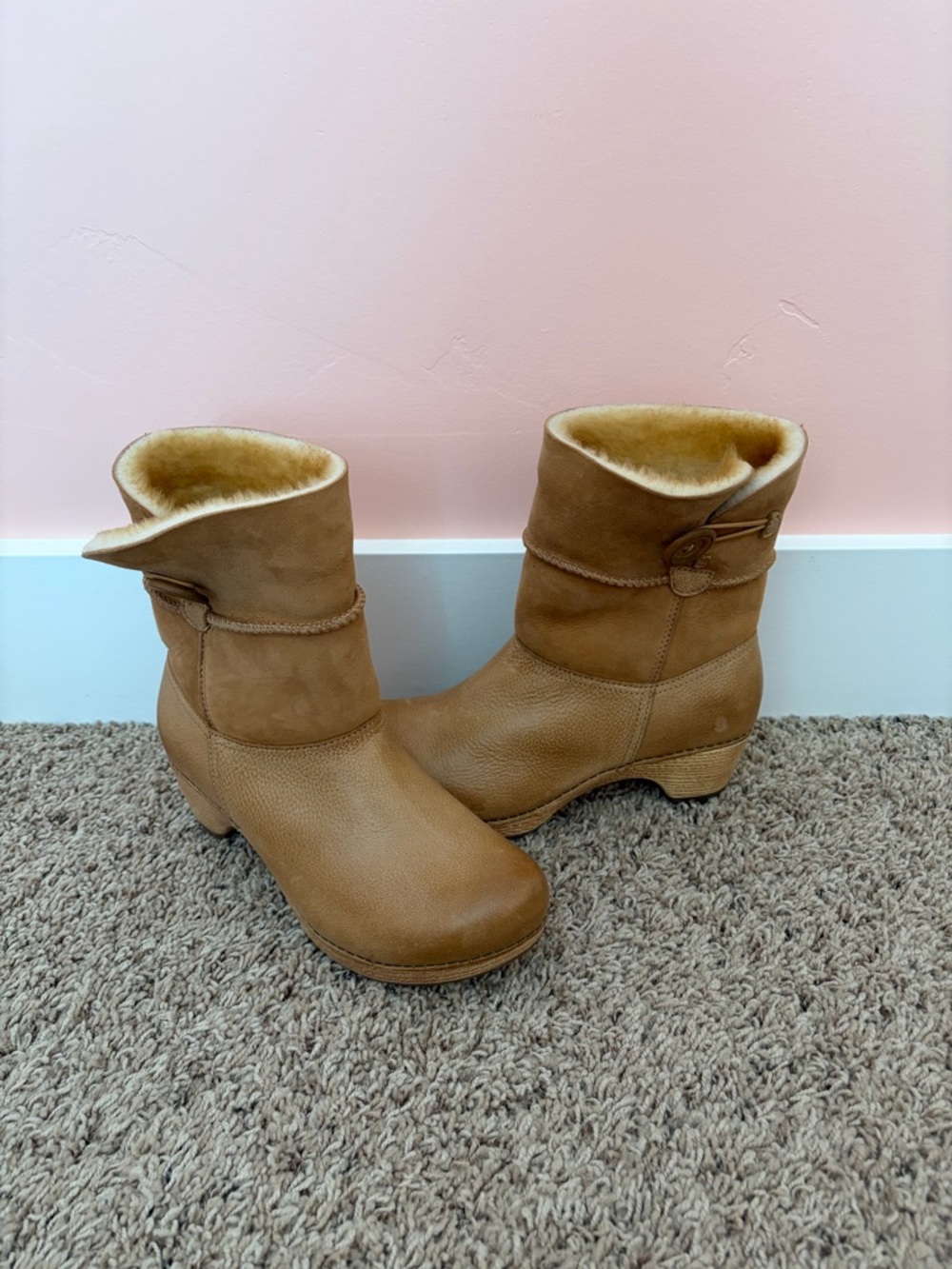 Dansko LILLITH Honey Distressed Shearling Cuffed Boots Size 38 Euro